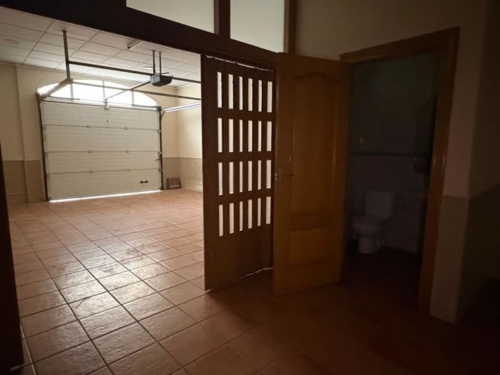 Image No.27-4 Bed Townhouse for sale