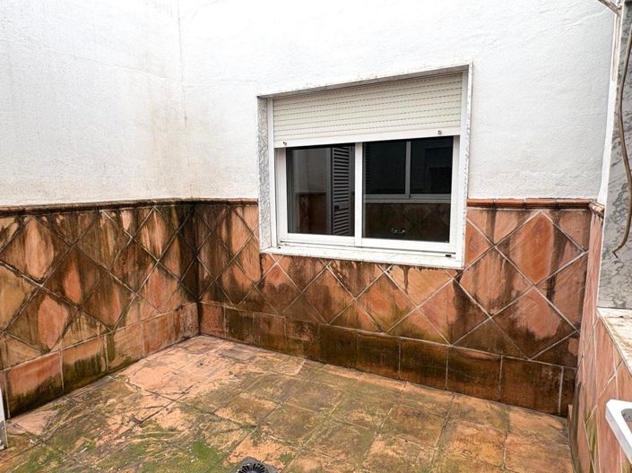 Image No.7-4 Bed Townhouse for sale