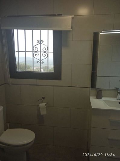 Image No.15-4 Bed Townhouse for sale