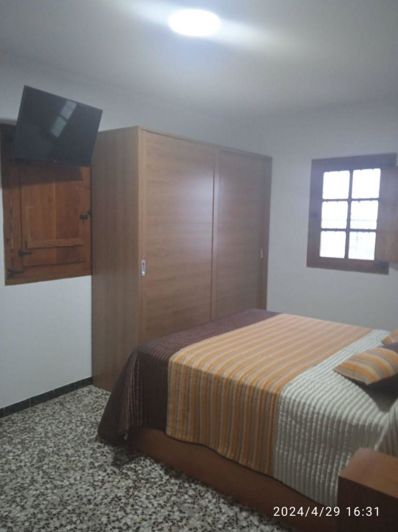 Image No.24-4 Bed Townhouse for sale