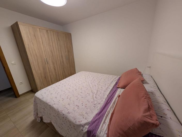 Image No.5-2 Bed Flat for sale