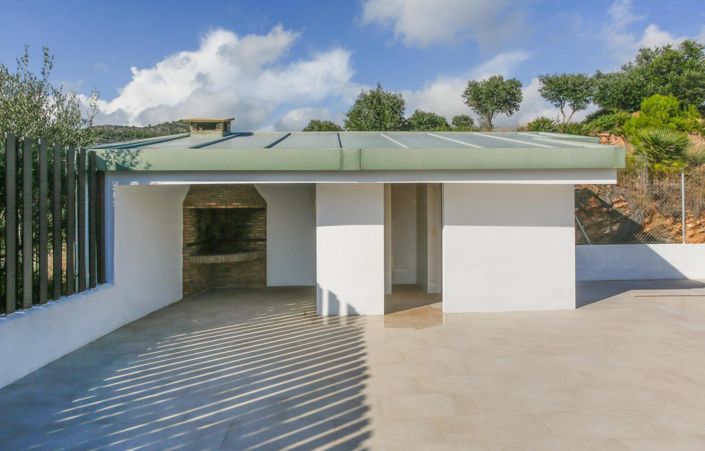 Image No.21-6 Bed Townhouse for sale