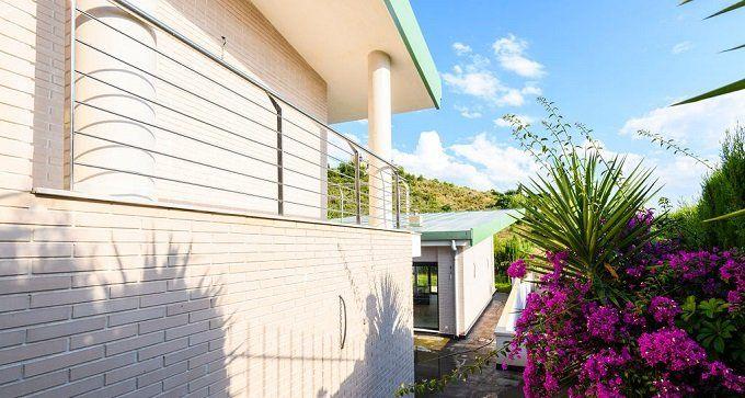 Image No.46-6 Bed Townhouse for sale