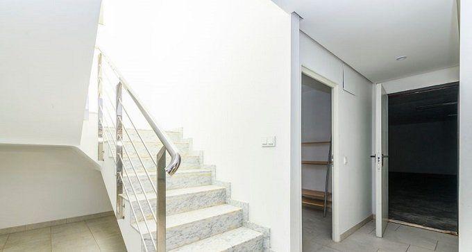 Image No.60-6 Bed Townhouse for sale
