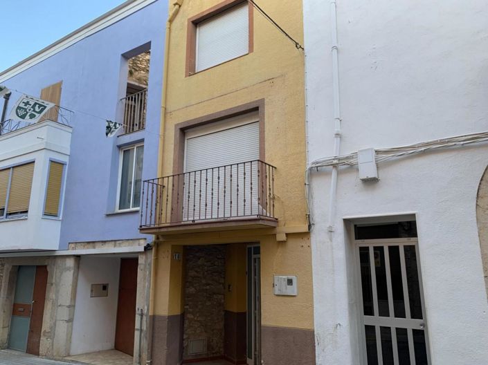 Image No.2-4 Bed Flat for sale
