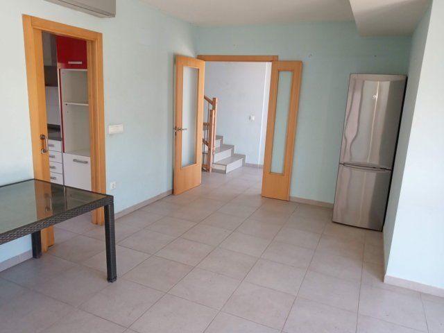 Image No.4-4 Bed Townhouse for sale