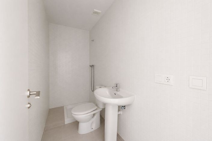 Image No.6-2 Bed Flat for sale