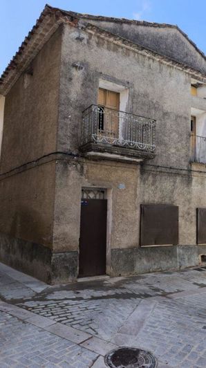 Image No.6-2 Bed Townhouse for sale