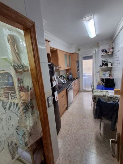 Image No.10-3 Bed Flat for sale