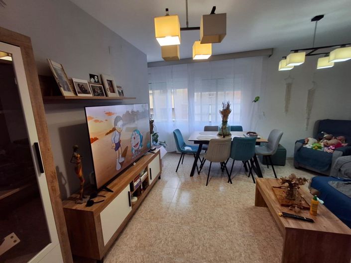 Image No.14-3 Bed Flat for sale