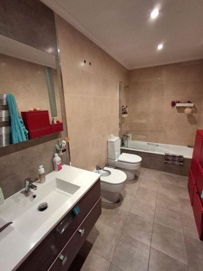 Image No.8-3 Bed Flat for sale