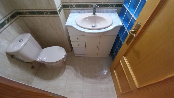 Image No.8-3 Bed Flat for sale