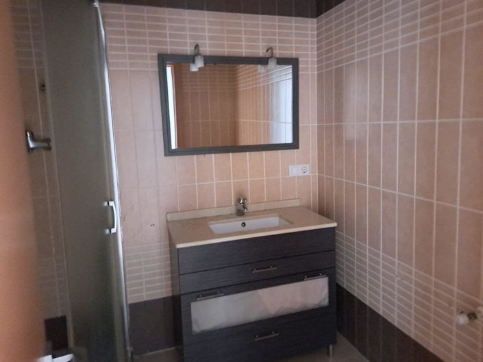 Image No.5-2 Bed Flat for sale