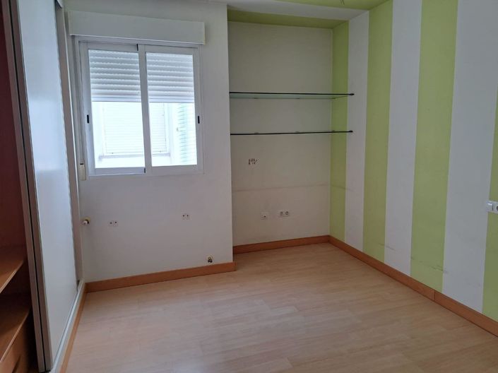 Image No.6-2 Bed Flat for sale