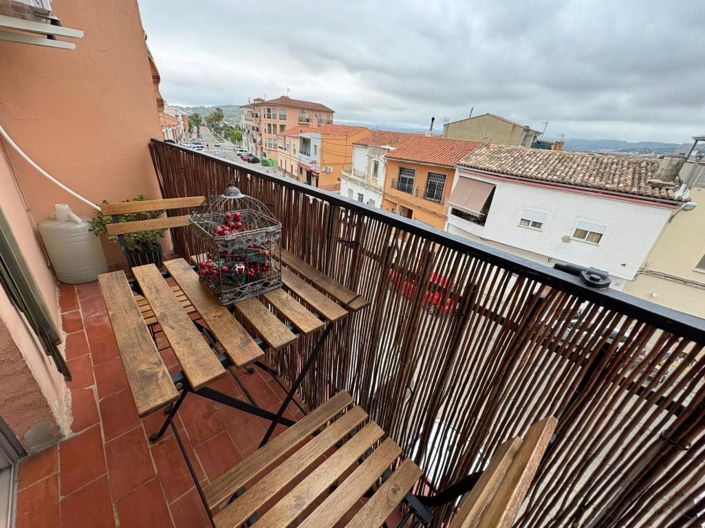 Image No.5-4 Bed Flat for sale