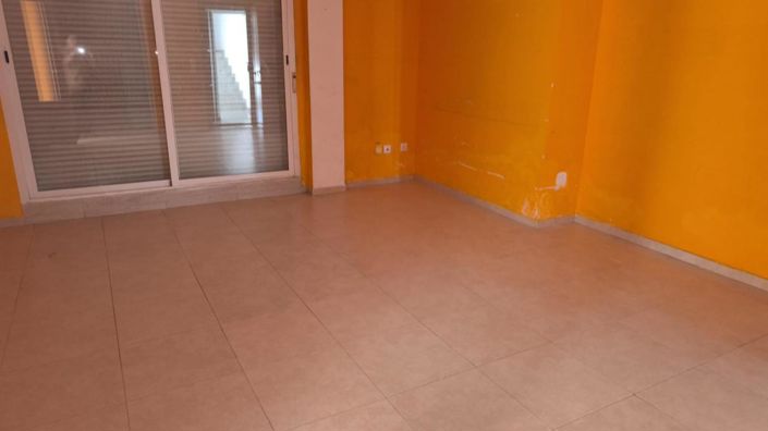 Image No.4-2 Bed Flat for sale
