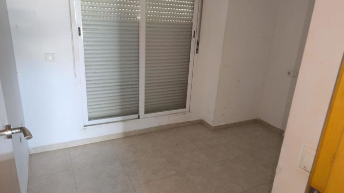 Image No.7-2 Bed Flat for sale