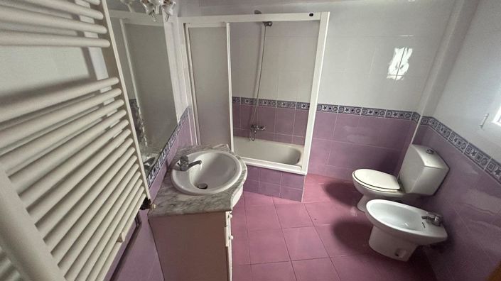 Image No.2-3 Bed Flat for sale