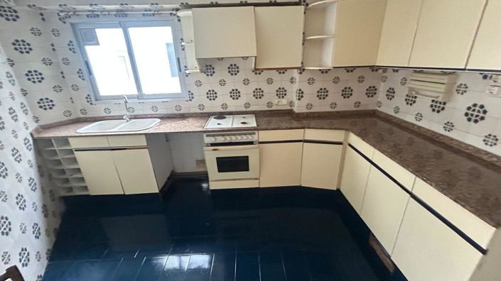 Image No.9-3 Bed Flat for sale