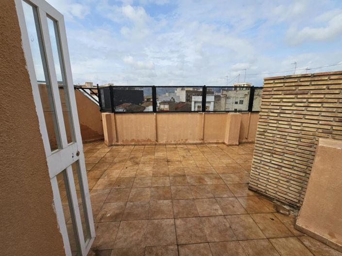 Image No.19-3 Bed Flat for sale