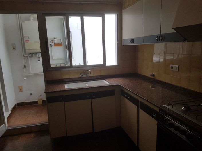 Image No.9-4 Bed Flat for sale