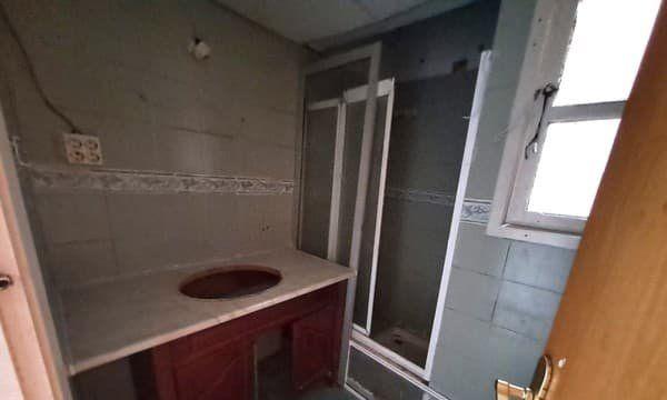 Image No.11-3 Bed Flat for sale