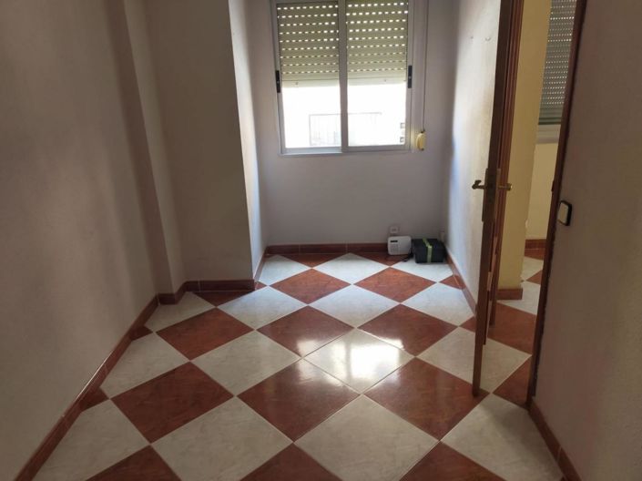 Image No.7-3 Bed Flat for sale