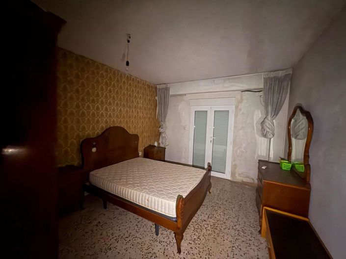 Image No.6-3 Bed Flat for sale