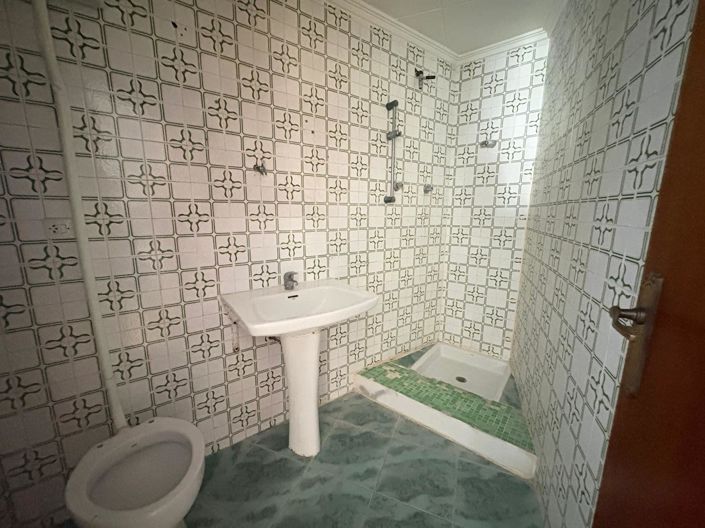 Image No.10-7 Bed Flat for sale