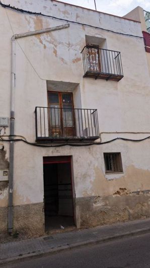 Image No.18-4 Bed Townhouse for sale