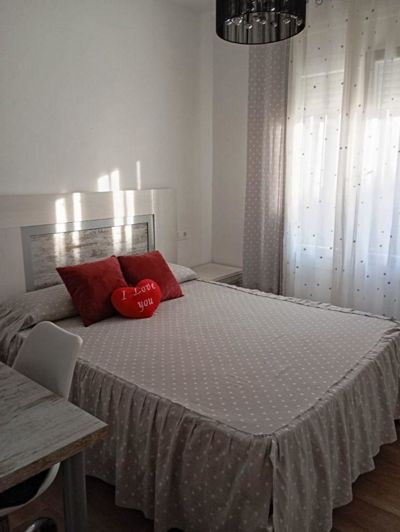 Image No.17-4 Bed Townhouse for sale