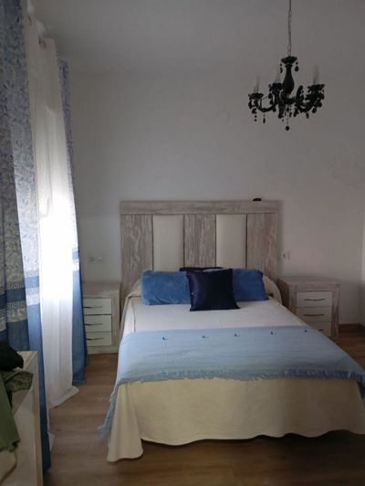 Image No.22-4 Bed Townhouse for sale
