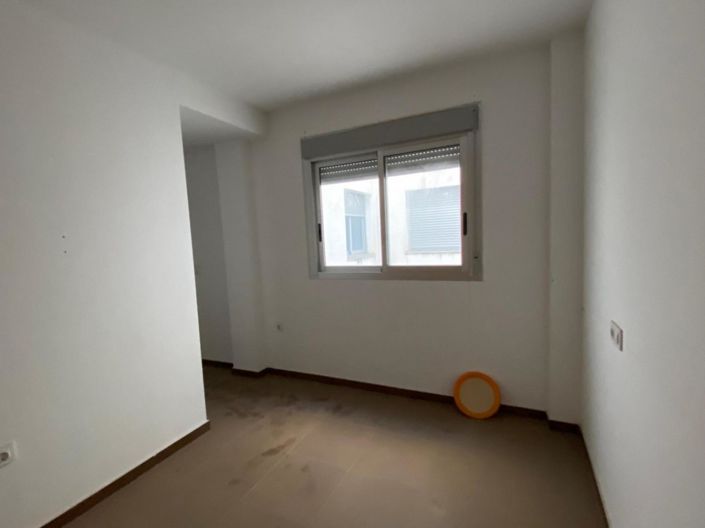 Image No.5-2 Bed Flat for sale