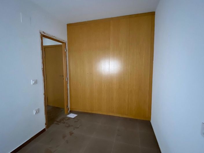 Image No.6-2 Bed Flat for sale