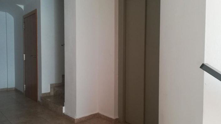 Image No.8-2 Bed Flat for sale