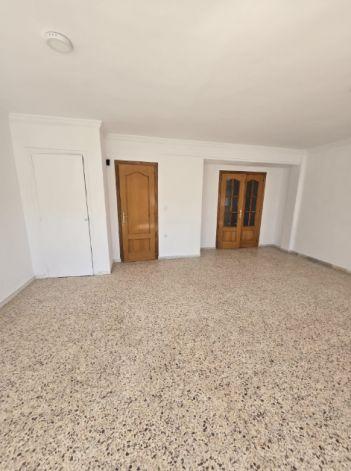 Image No.14-3 Bed Flat for sale