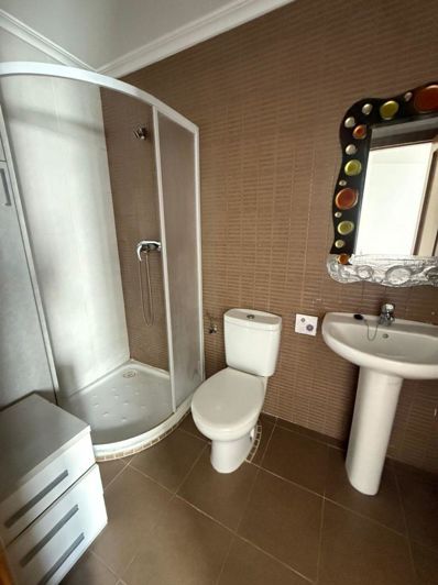 Image No.14-3 Bed Flat for sale