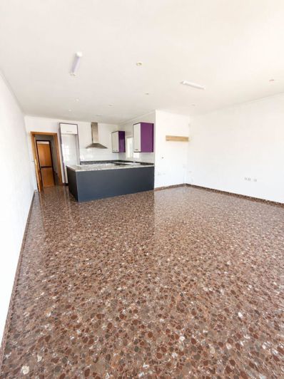 Image No.4-3 Bed Flat for sale