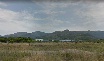 1 - Castellon, Plot