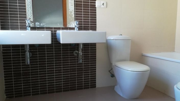 Image No.18-3 Bed Flat for sale
