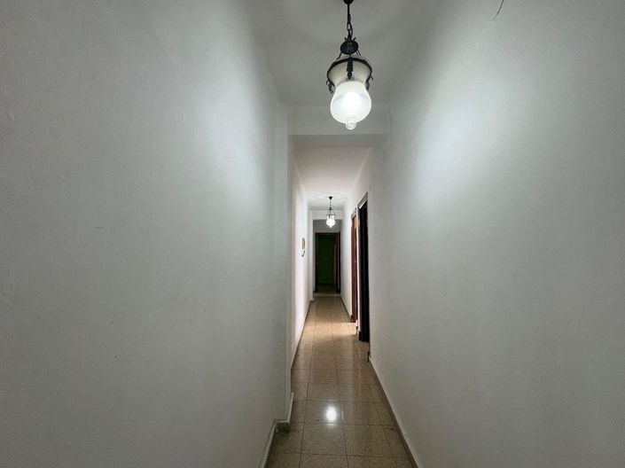 Image No.10-4 Bed Flat for sale