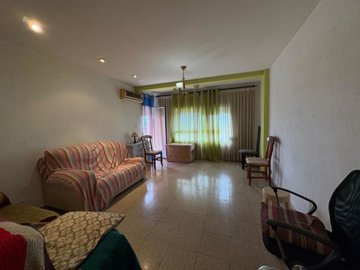 7342592015570008foto850596