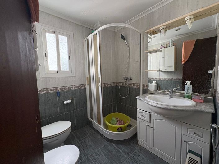 Image No.5-4 Bed Flat for sale