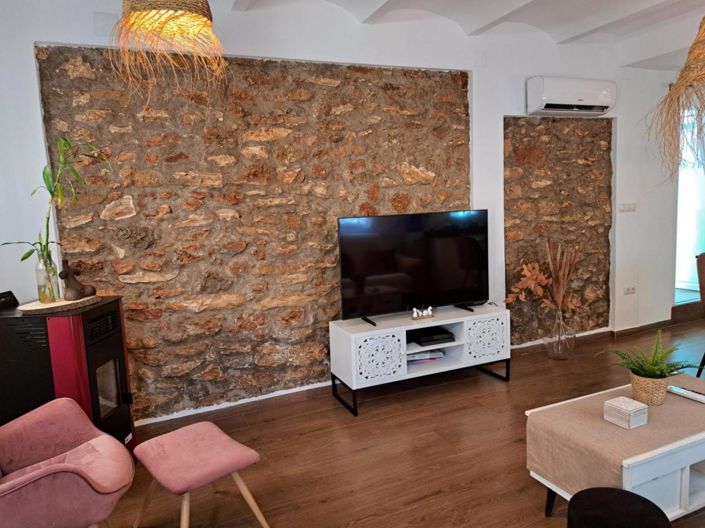 Image No.12-2 Bed Townhouse for sale