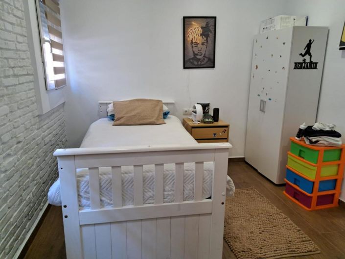 Image No.9-2 Bed Townhouse for sale