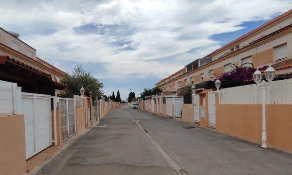 Image No.10-3 Bed Townhouse for sale