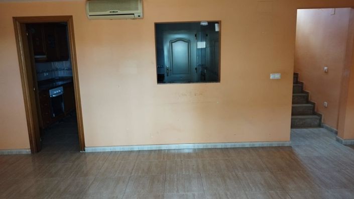 Image No.15-3 Bed Townhouse for sale