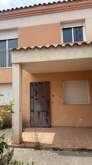 Image No.24-3 Bed Townhouse for sale