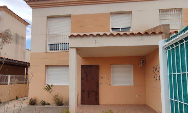 Image No.27-3 Bed Townhouse for sale