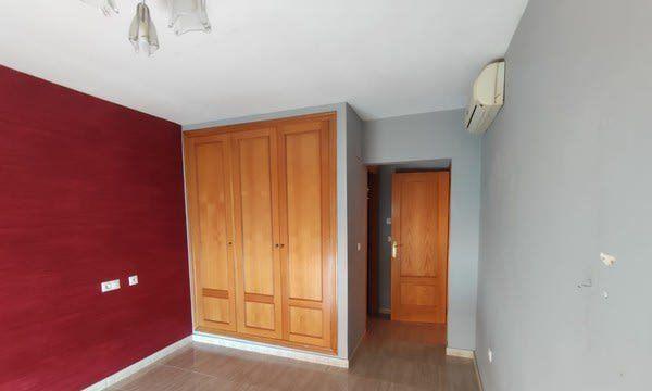 Image No.29-3 Bed Townhouse for sale
